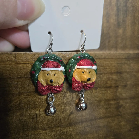 Jewelry - Dog Wreath Santa Hat Christmas Dangle Earrings - Pierced Ears - Golden Retriever